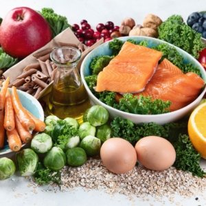 Start with a Balanced Diet Rich in Fruits, Vegetables, and Whole Grains